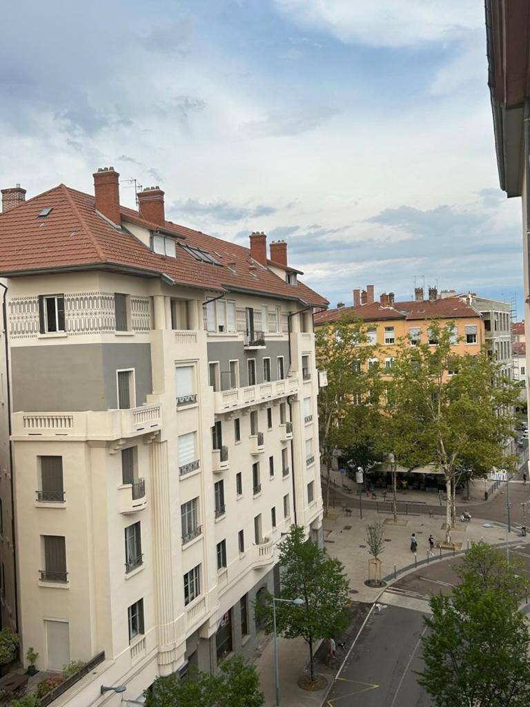 Hotel De La Croix-Rousse Lyon Exterior foto